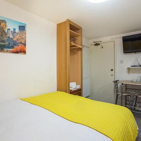 Oyo The Greenland Hotel London Exterior photo